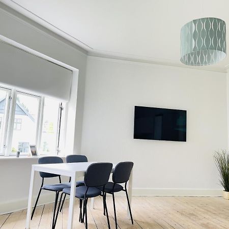 Aday - City Central Mansion - 1 Bedroom Apartment With Garden Олбор Екстериор снимка