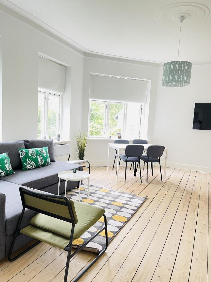 Aday - City Central Mansion - 1 Bedroom Apartment With Garden Олбор Екстериор снимка