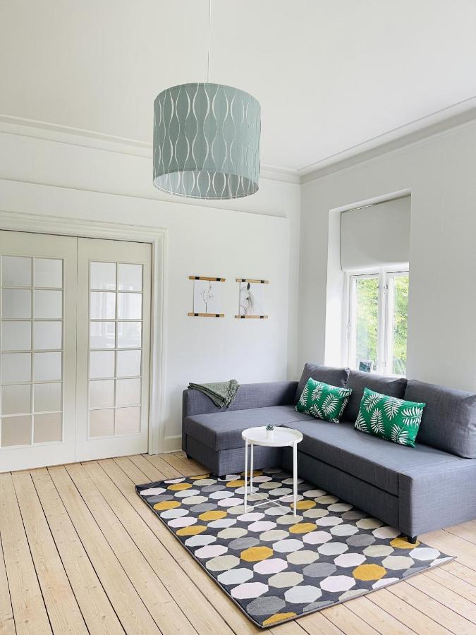 Aday - City Central Mansion - 1 Bedroom Apartment With Garden Олбор Екстериор снимка